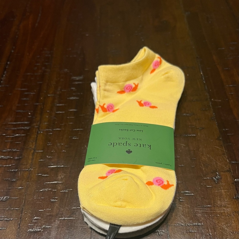 Kate Spade New York Low Cut Yellow Socks with Snail Pattern 3 Pairs